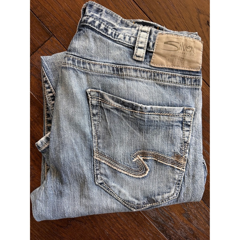 Silver Jeans Co Eddie Relaxed Fit Straight Leg Light Wash Blue Jeans W34 L34